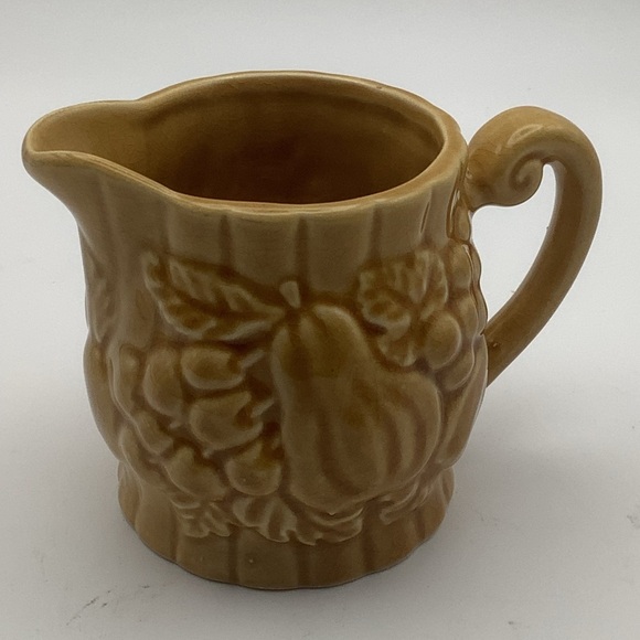Gold Fruit Embossed Creamer - Picture 1 of 8